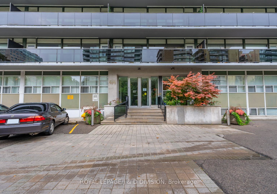 494-avenue-road-toronto-ontario-c12466598