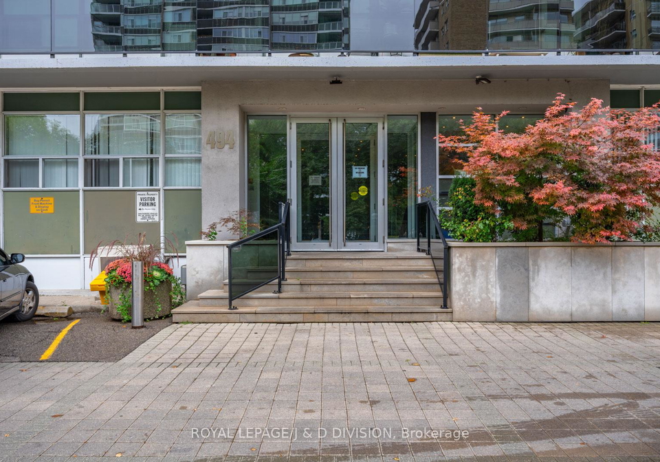 494-avenue-road-toronto-ontario-c12466600