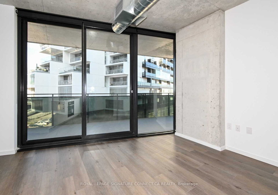 21-lawren-harris-square-toronto-ontario-c12466663