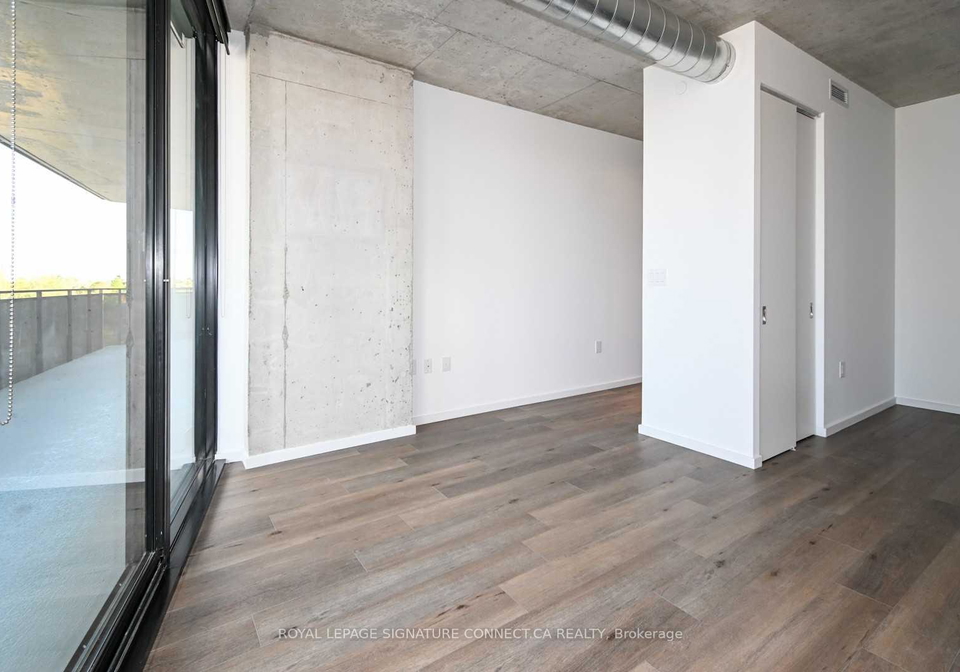21-lawren-harris-square-toronto-ontario-c12466663