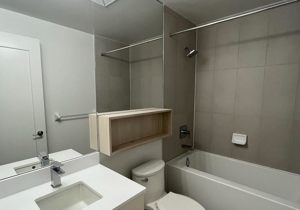 60-princess-street-toronto-ontario-c12466779