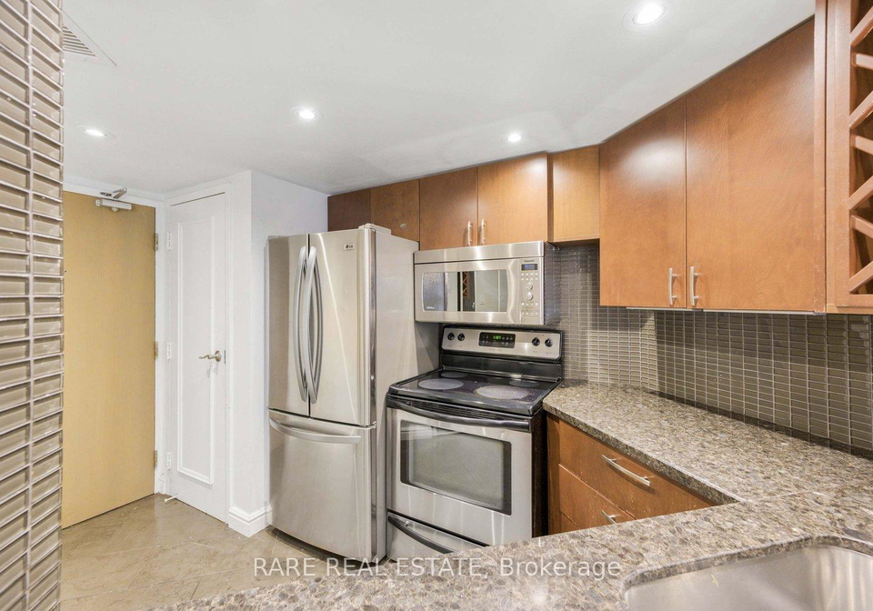 1001-bay-street-toronto-ontario-c12467336