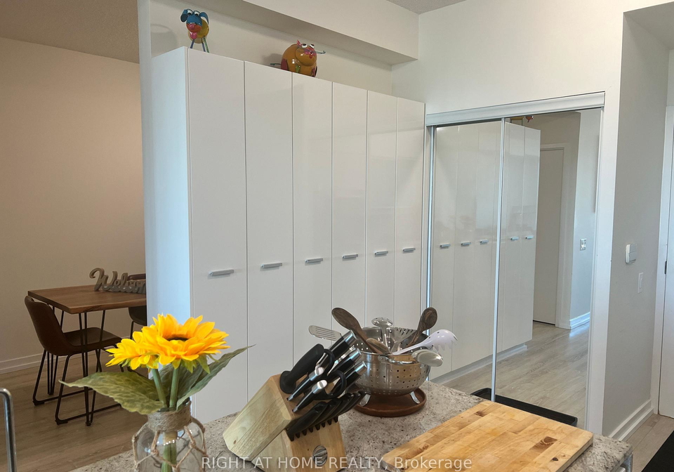 33-singer-court-north-york-ontario-c12467382