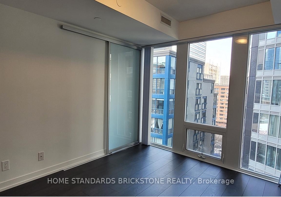 60-shuter-street-toronto-ontario-c12467400