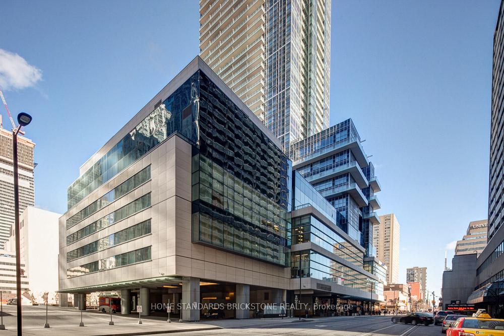 386-yonge-street-toronto-ontario-c12467443
