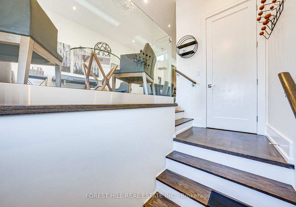 15a-roslin-avenue-toronto-ontario-c12467560