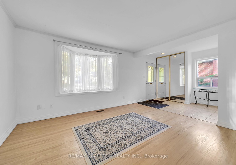 235-churchill-avenue-toronto-ontario-c12467736