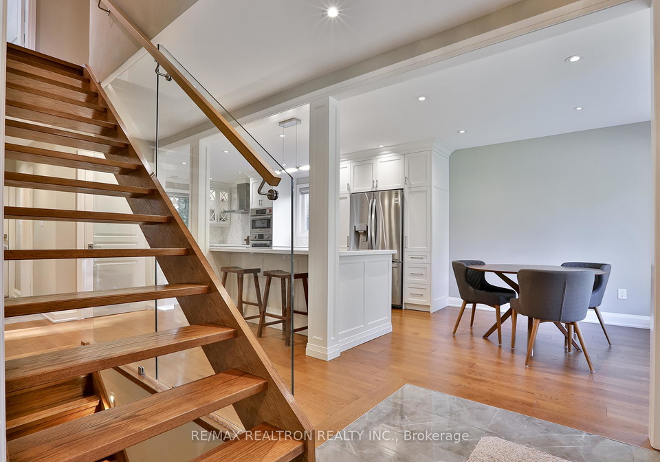 21-meadowglade-crescent-north-york-ontario-c12467749