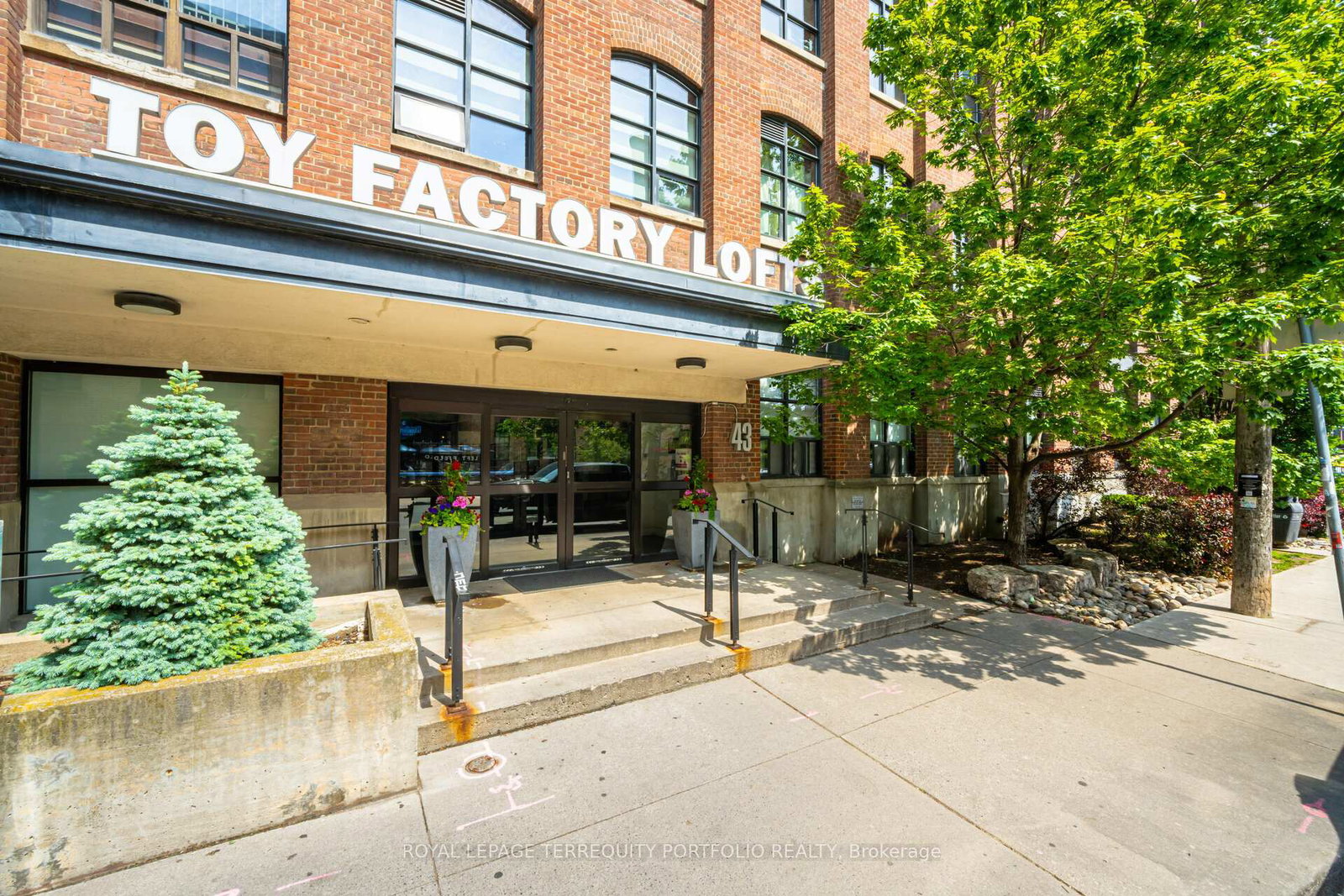 43-hanna-avenue-toronto-ontario-c12467962