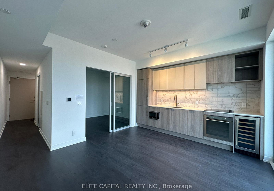 2020-bathurst-street-toronto-ontario-c12468311