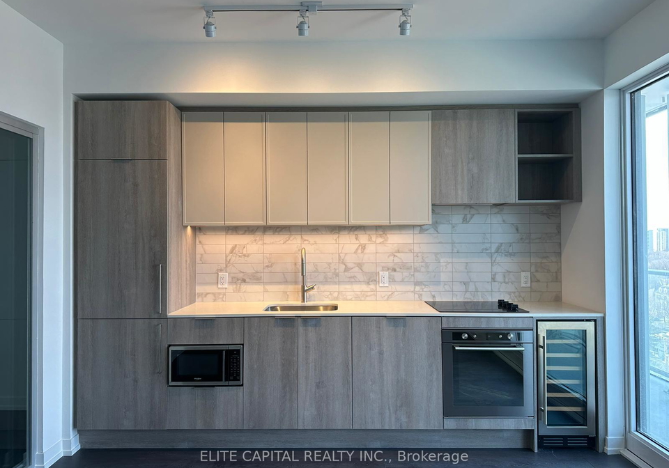 2020-bathurst-street-toronto-ontario-c12468311