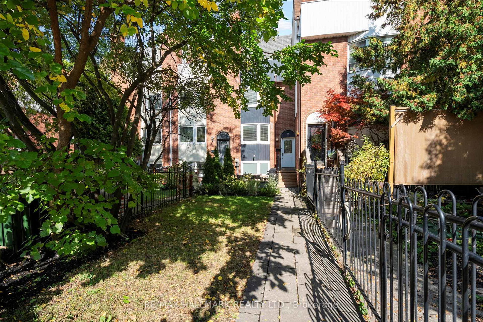 18-sydenham-street-toronto-ontario-c12468535