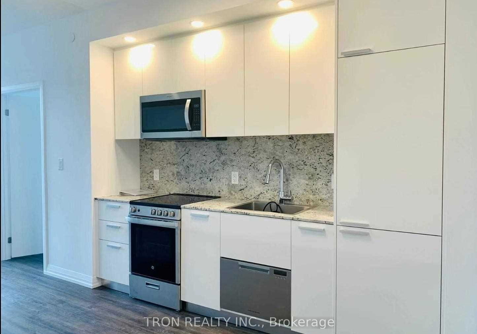 75-canterbury-place-toronto-ontario-c12468585