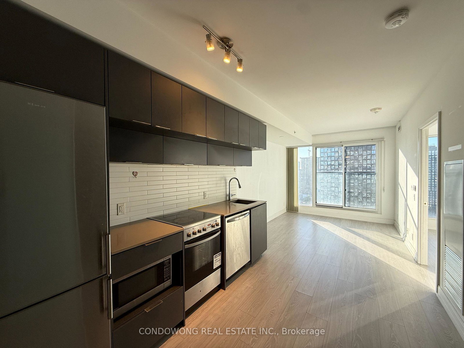 181-dundas-street-e-toronto-ontario-c12468638