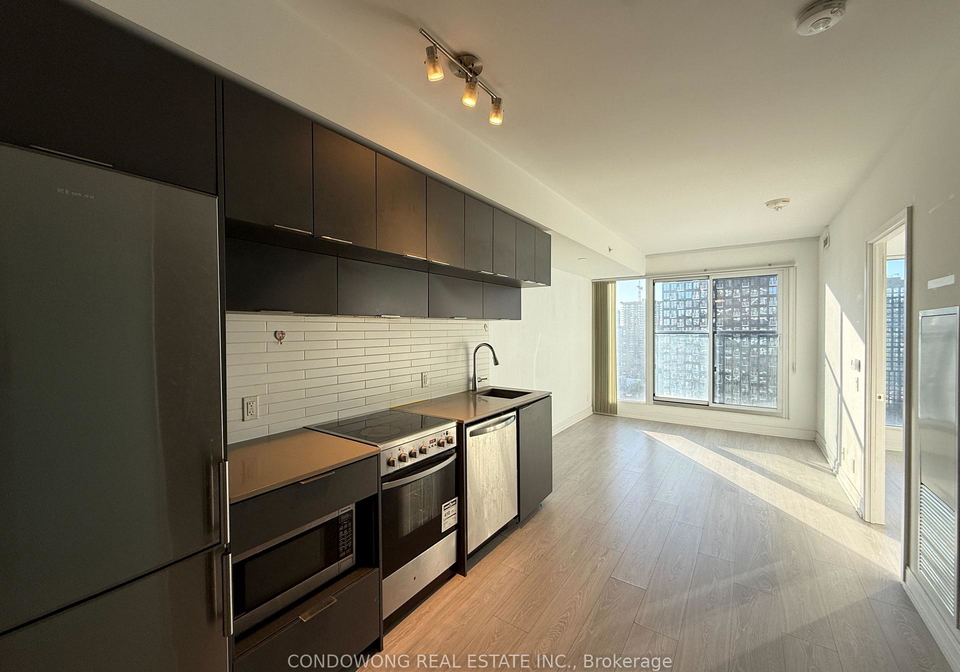 181-dundas-street-e-toronto-ontario-c12468638