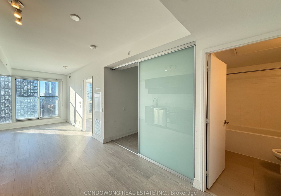 181-dundas-street-e-toronto-ontario-c12468638