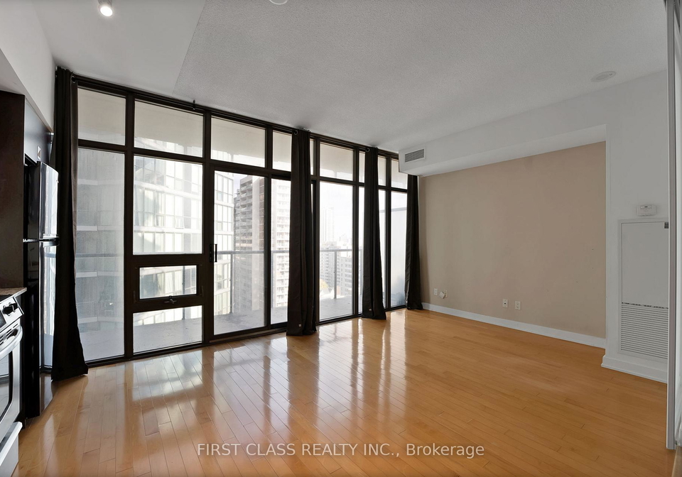 33-charles-street-e-toronto-ontario-c12468834
