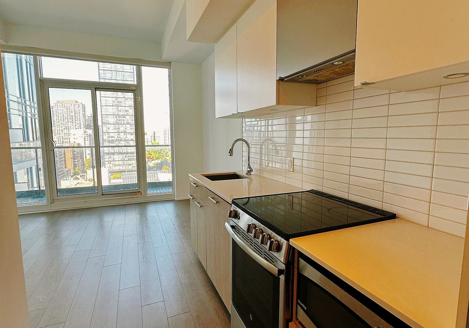 251-jarvis-street-toronto-ontario-c12468888
