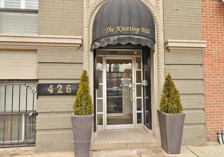 426-queen-street-e-toronto-ontario-c12468957