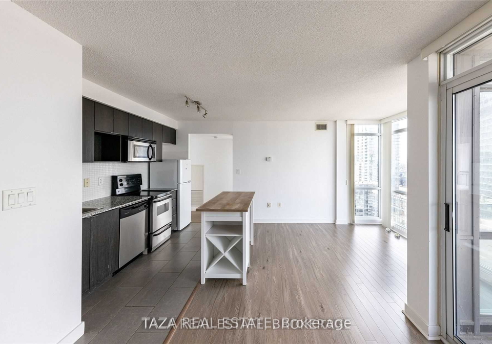 15-fort-york-boulevard-n-toronto-ontario-c12468977
