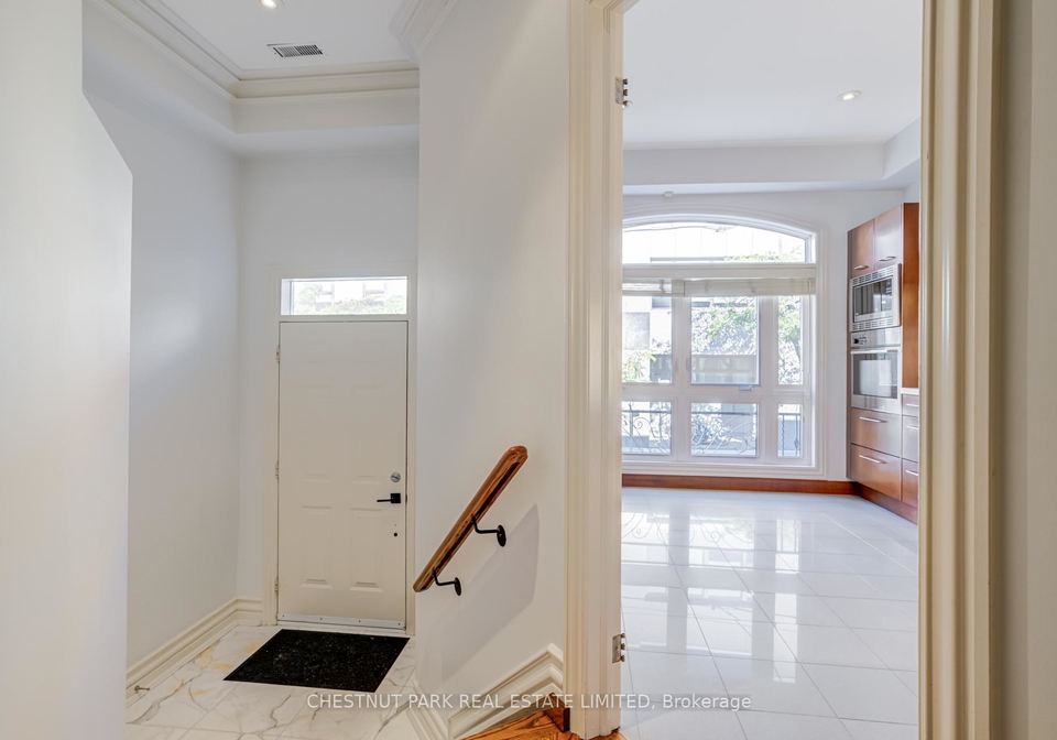 17a-alcorn-avenue-toronto-ontario-c12469057