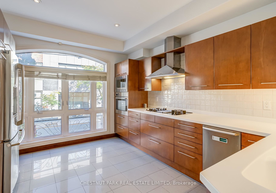 17a-alcorn-avenue-toronto-ontario-c12469057