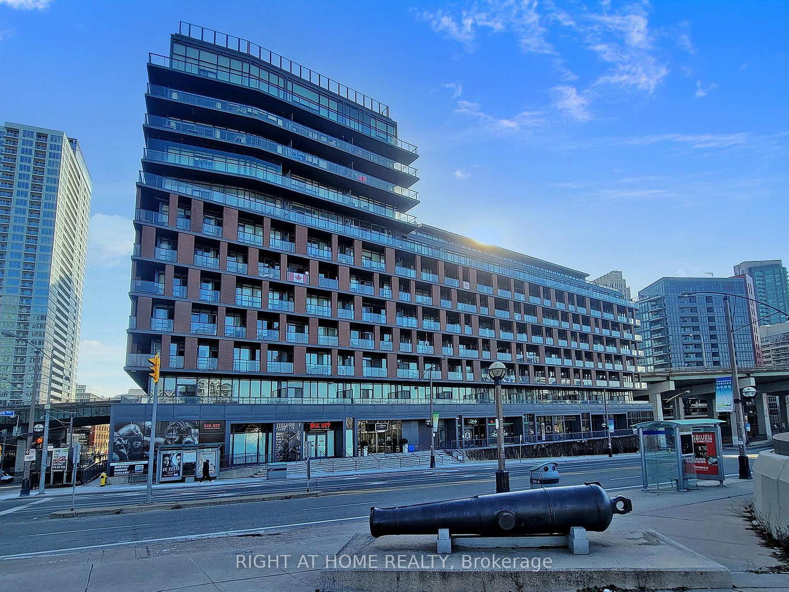169-fort-york-boulevard-toronto-ontario-c12469563