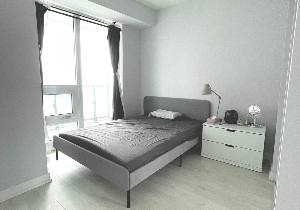 2221-yonge-street-toronto-ontario-c12469589
