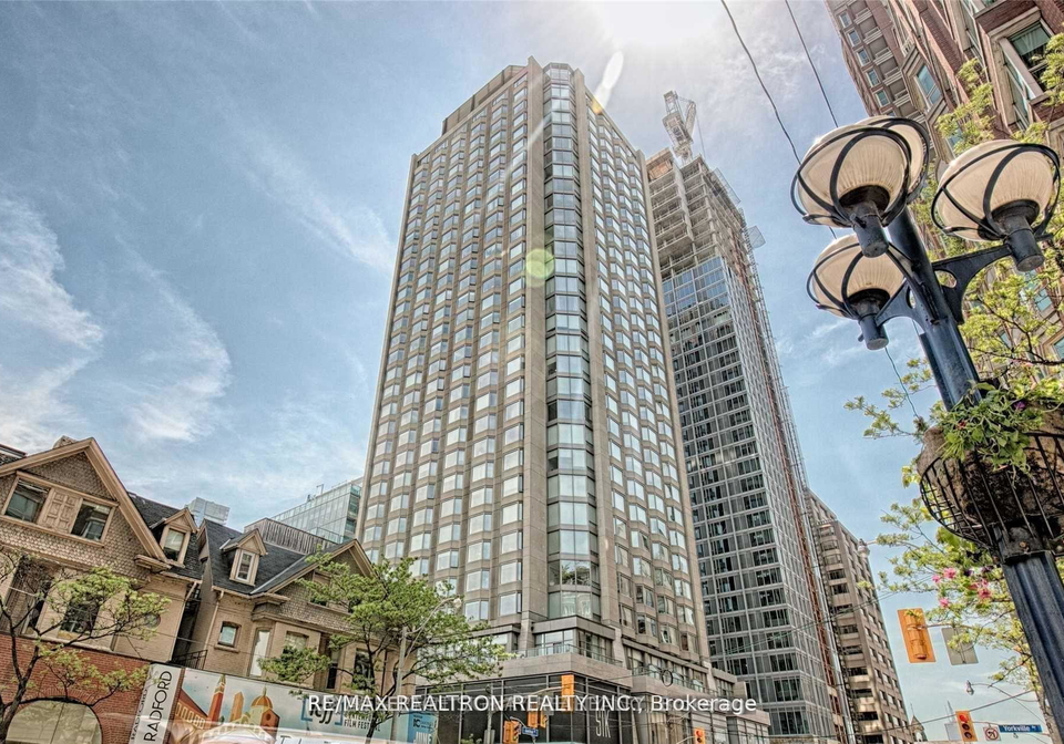 155-yorkville-avenue-toronto-ontario-c12469632