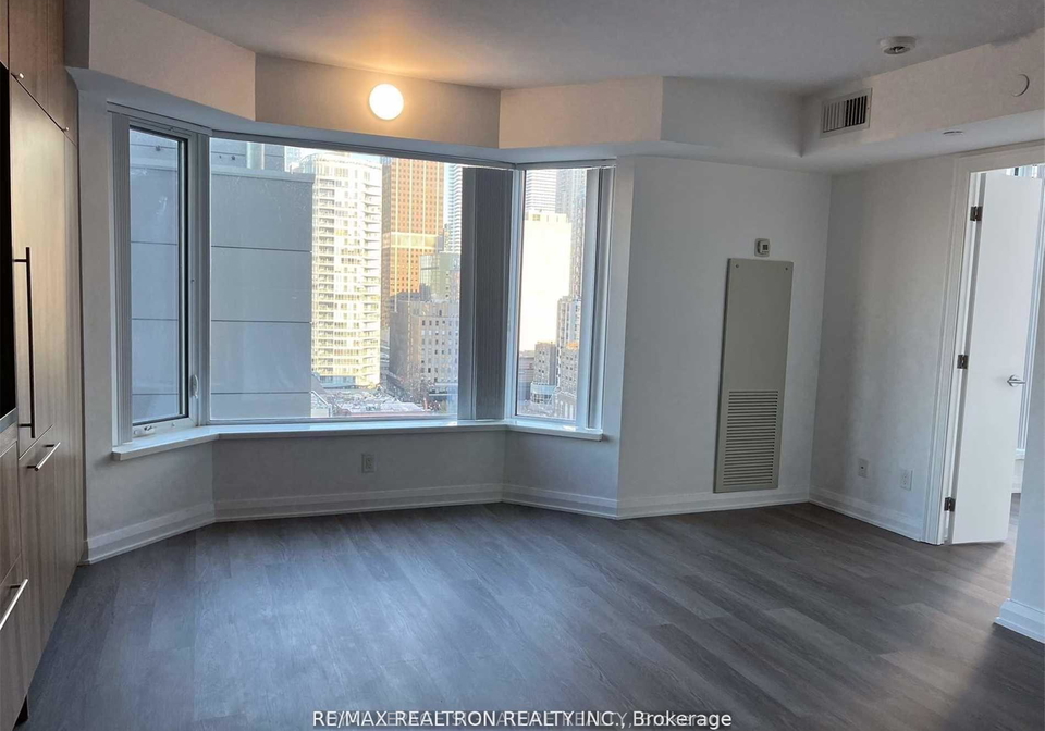 155-yorkville-avenue-toronto-ontario-c12469632