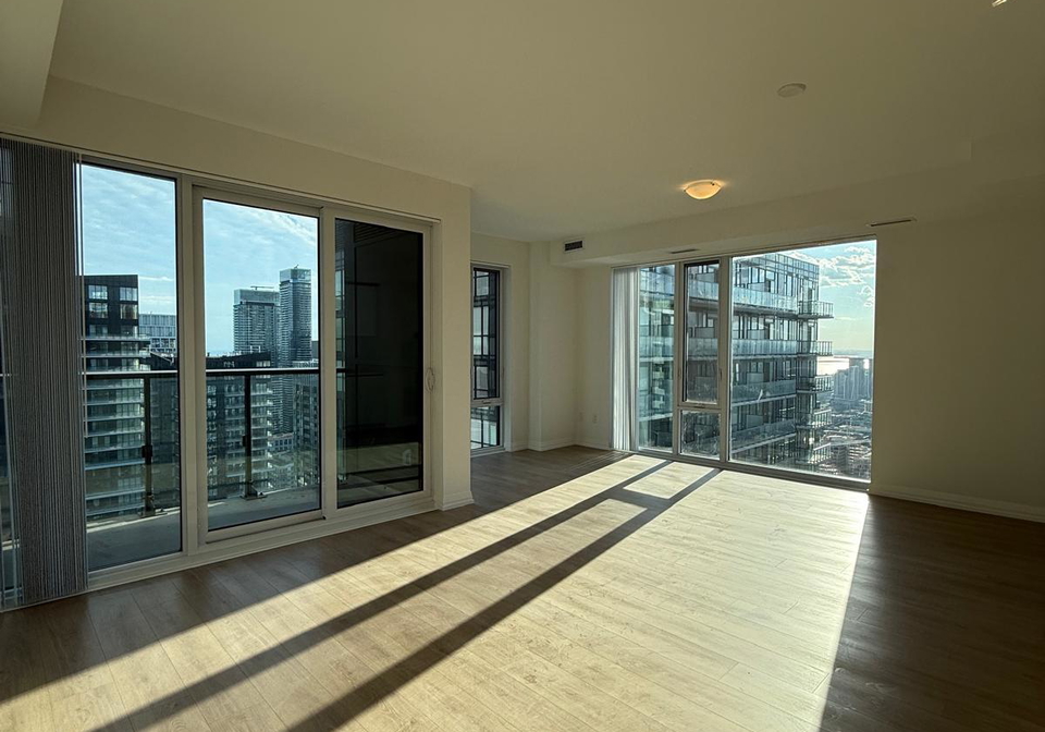 28-widmer-street-toronto-ontario-c12469814