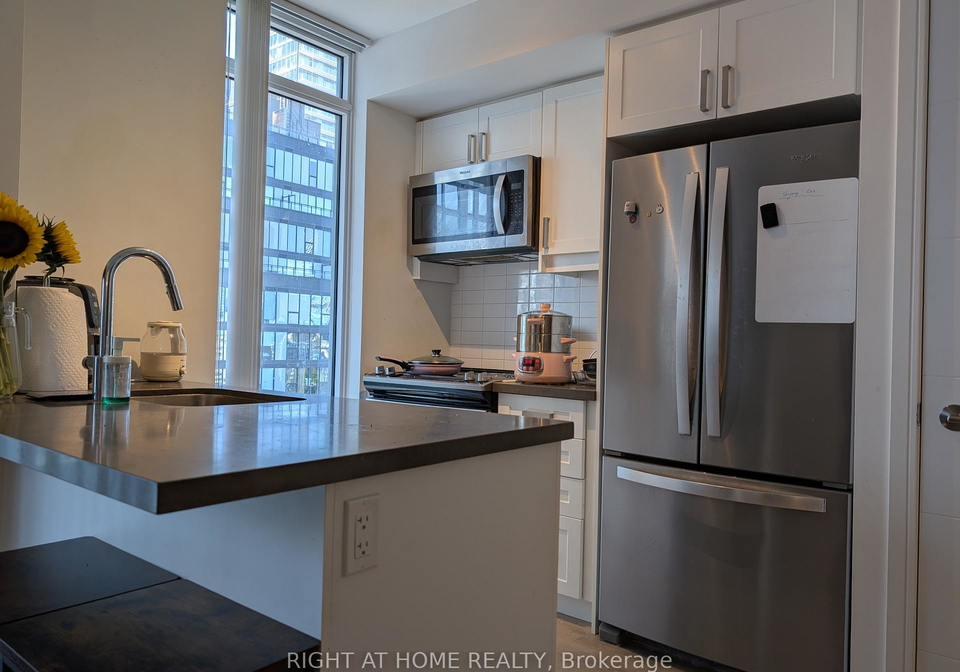 50-wellesley-street-e-toronto-ontario-c12469831