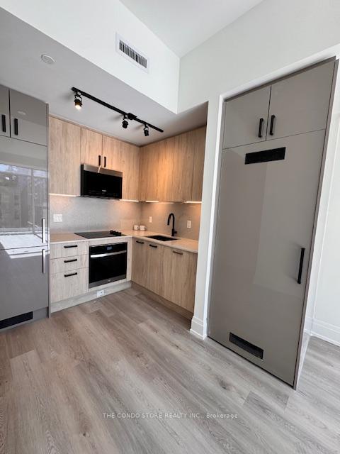 280-dundas-street-w-toronto-ontario-c12469839