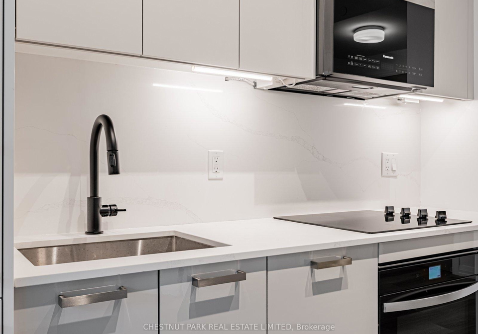 280-dundas-street-w-toronto-ontario-c12470033