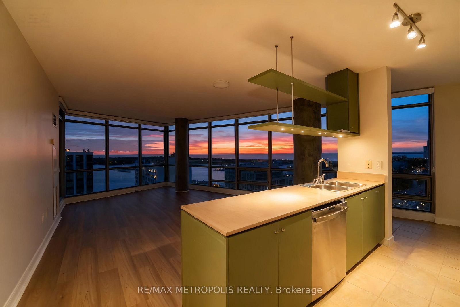 5-mariner-terrace-toronto-ontario-c12470132