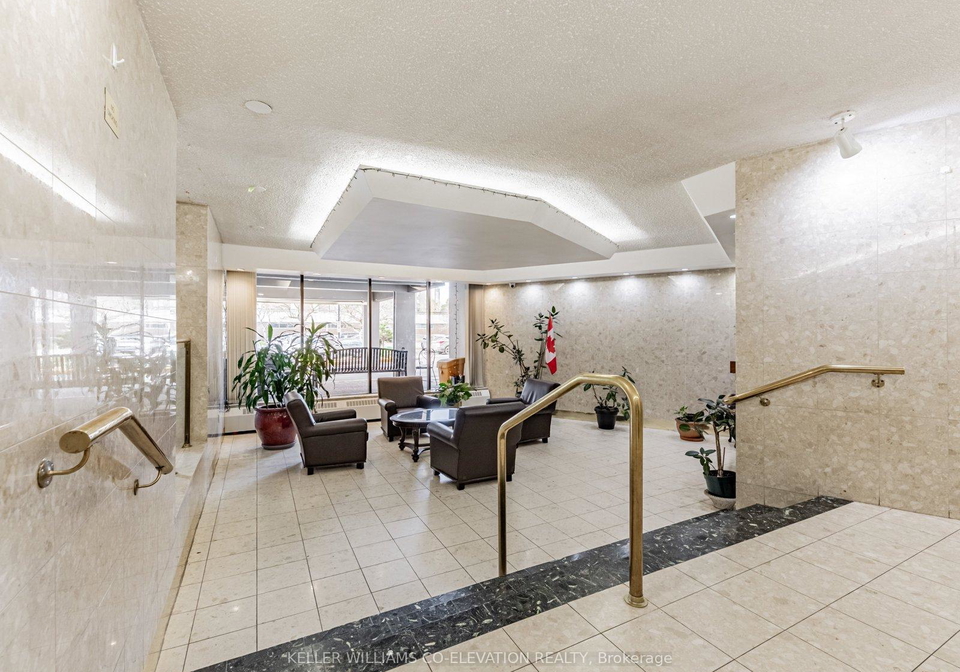 60-pavane-linkway-east-york-ontario-c12470180