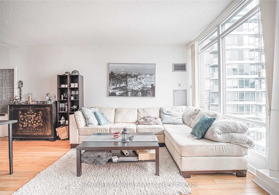 373-front-st-w-street-toronto-ontario-c12470186