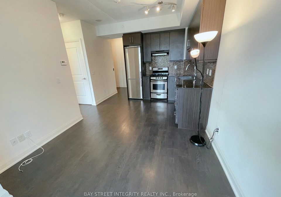 68-canterbury-place-toronto-ontario-c12470372
