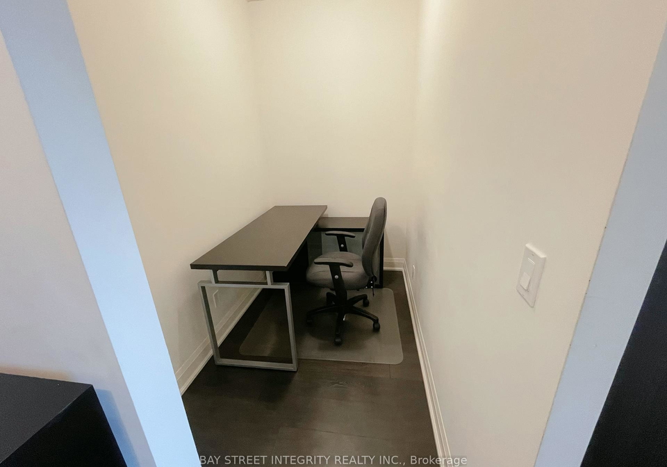 68-canterbury-place-toronto-ontario-c12470372
