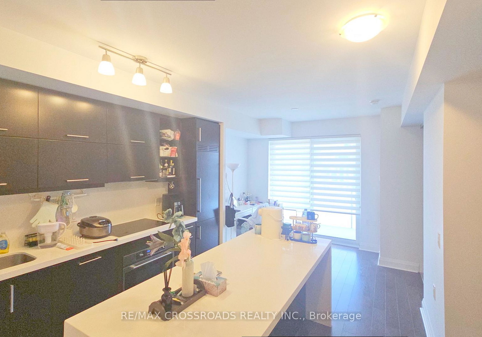 1080-bay-street-toronto-ontario-c12470589