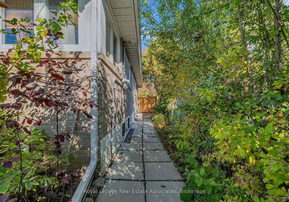 424-drewry-avenue-toronto-ontario-c12470721