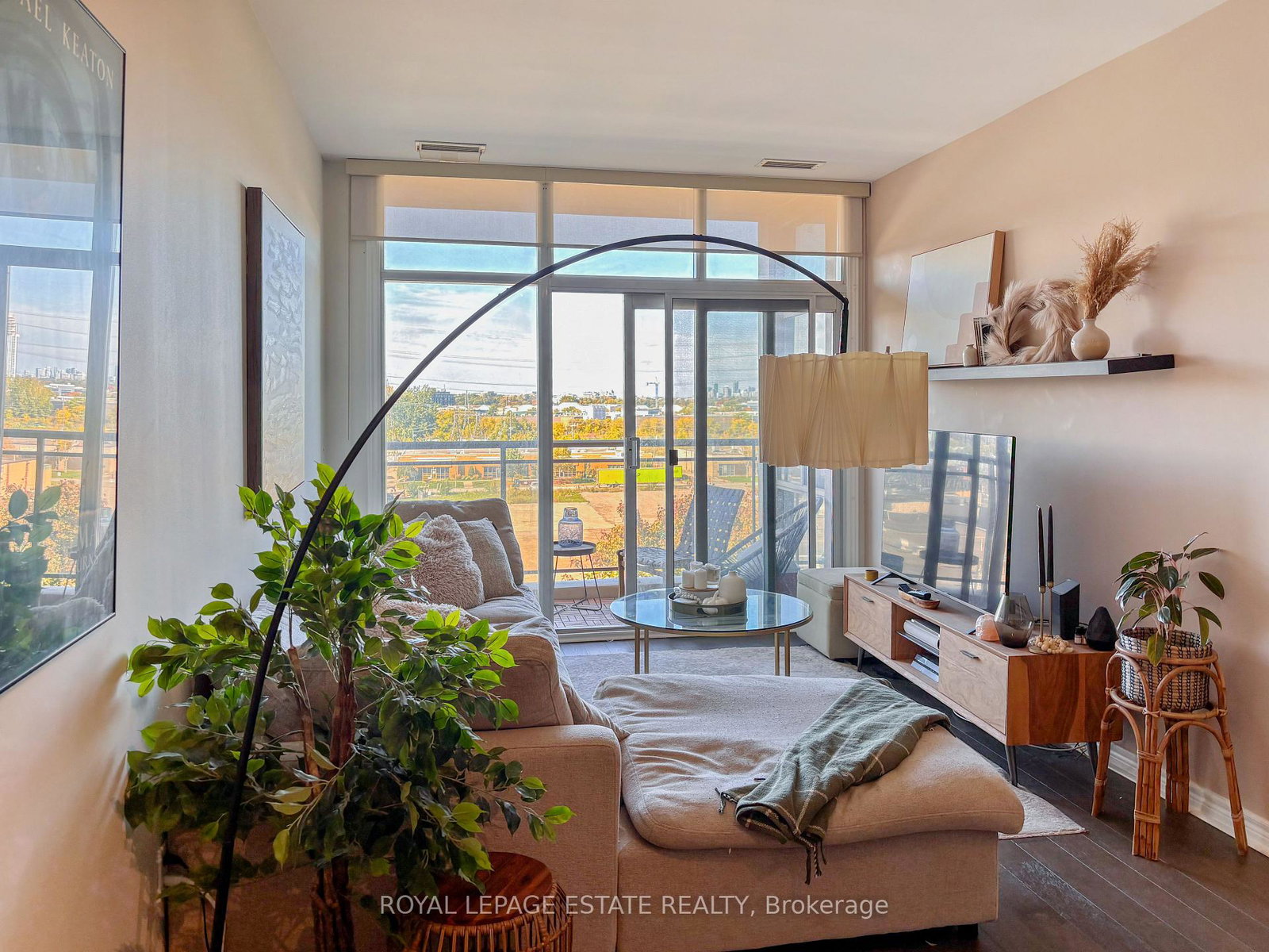 1-leaside-park-drive-east-york-ontario-c12471066