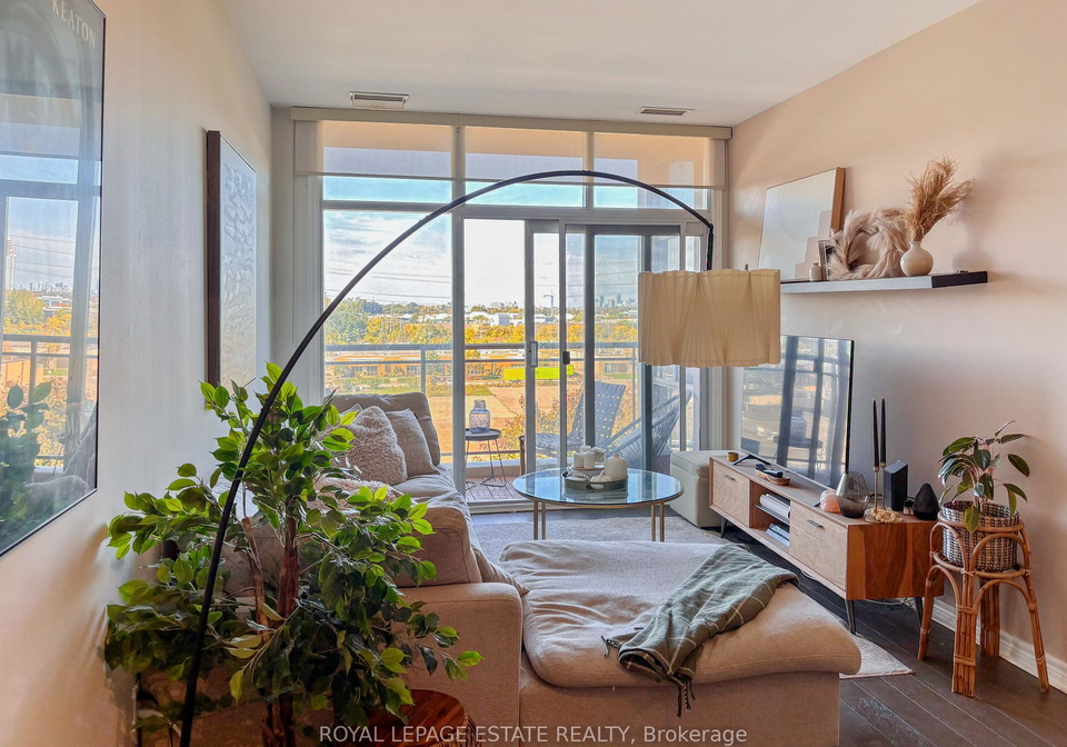 1-leaside-park-drive-east-york-ontario-c12471066