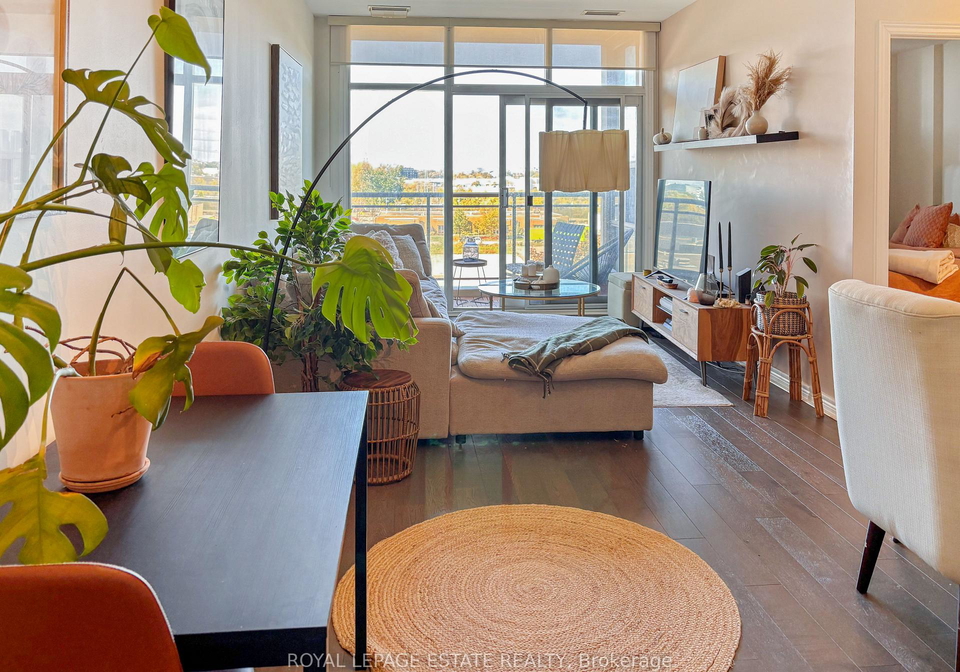 1-leaside-park-drive-east-york-ontario-c12471066