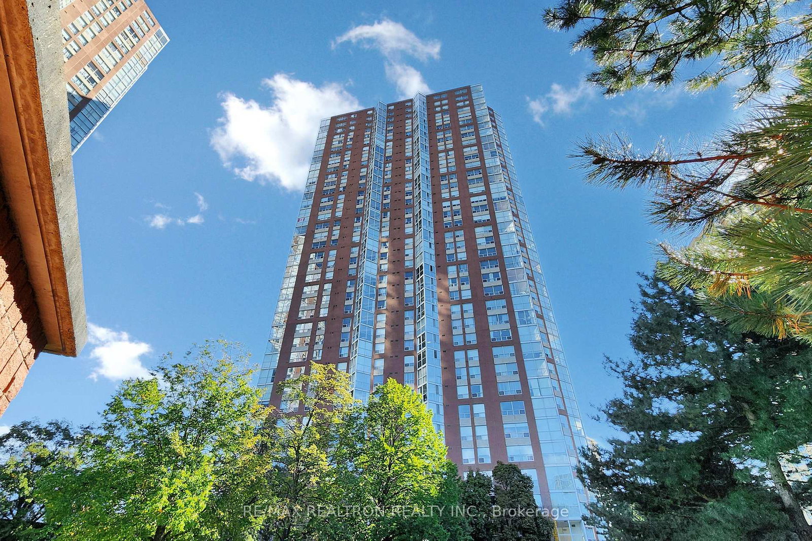 5-concorde-place-w-north-york-ontario-c12471299