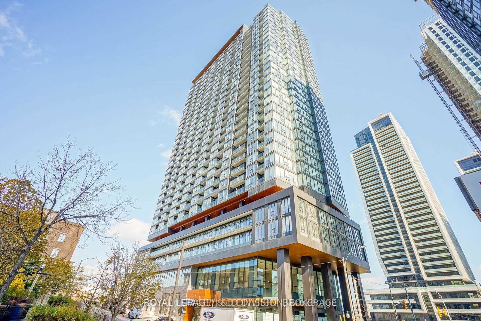19-western-battery-road-toronto-ontario-c12471350