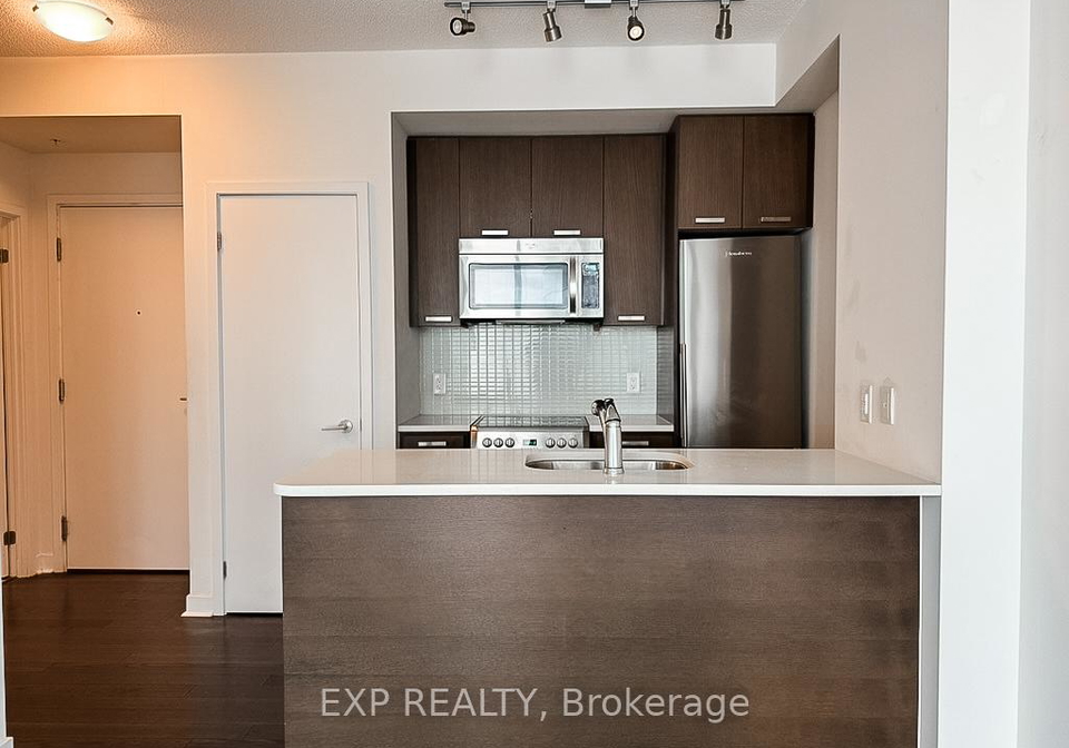 295-adelaide-street-w-toronto-ontario-c12471487