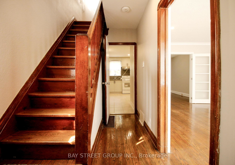946-eglinton-avenue-e-east-york-ontario-c12471611
