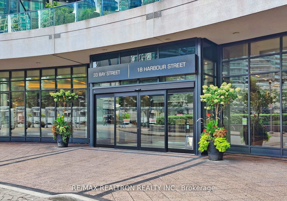 18-harbour-street-toronto-ontario-c12471656