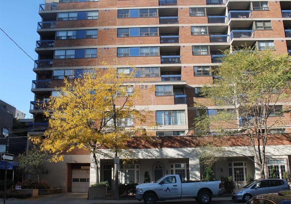 60-st-patrick-street-toronto-ontario-c12471660